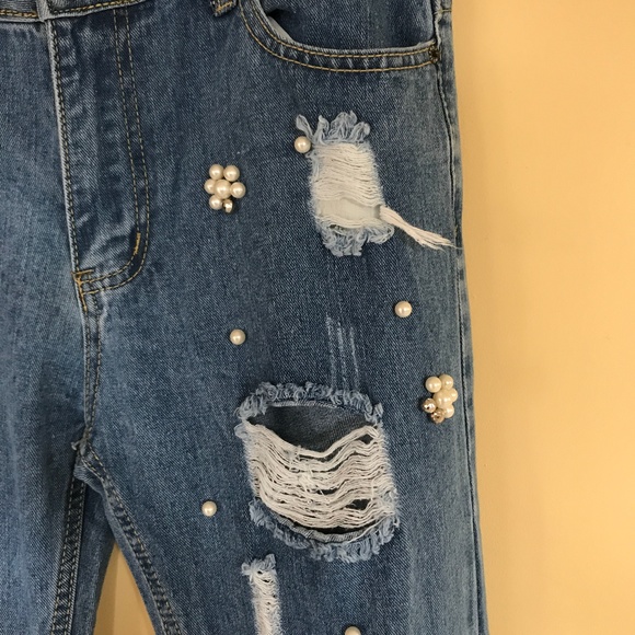 Mom Style Embellished Pearl Distressed Jeans - Picture 3 of 7
